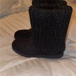 Cat & Jack girls Foldover Sweater Faux Fur black boots